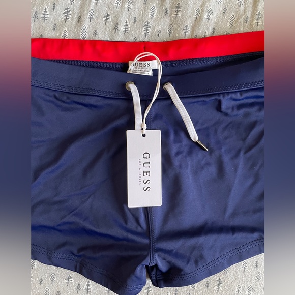NWT GUESS swim trunks size XXL - Picture 3 of 4